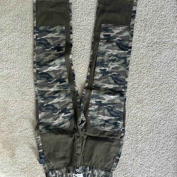 Camouflage jeans (Non Stretch) size 11 - Picture 3 of 6